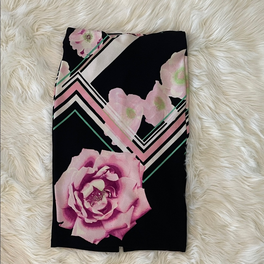 Floral Print Pencil Skirt in Black and Pink